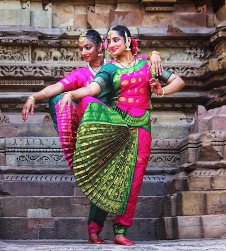 Bharatayam-Duet-Artists-Profile-Bhadra-and-Gayathri-5